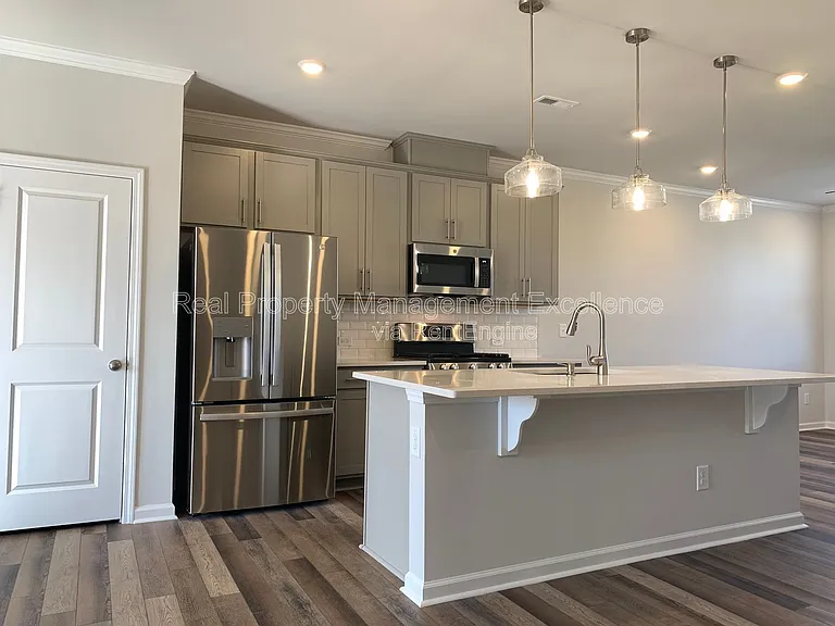 473 Carolina Springs Blvd — Photo 2