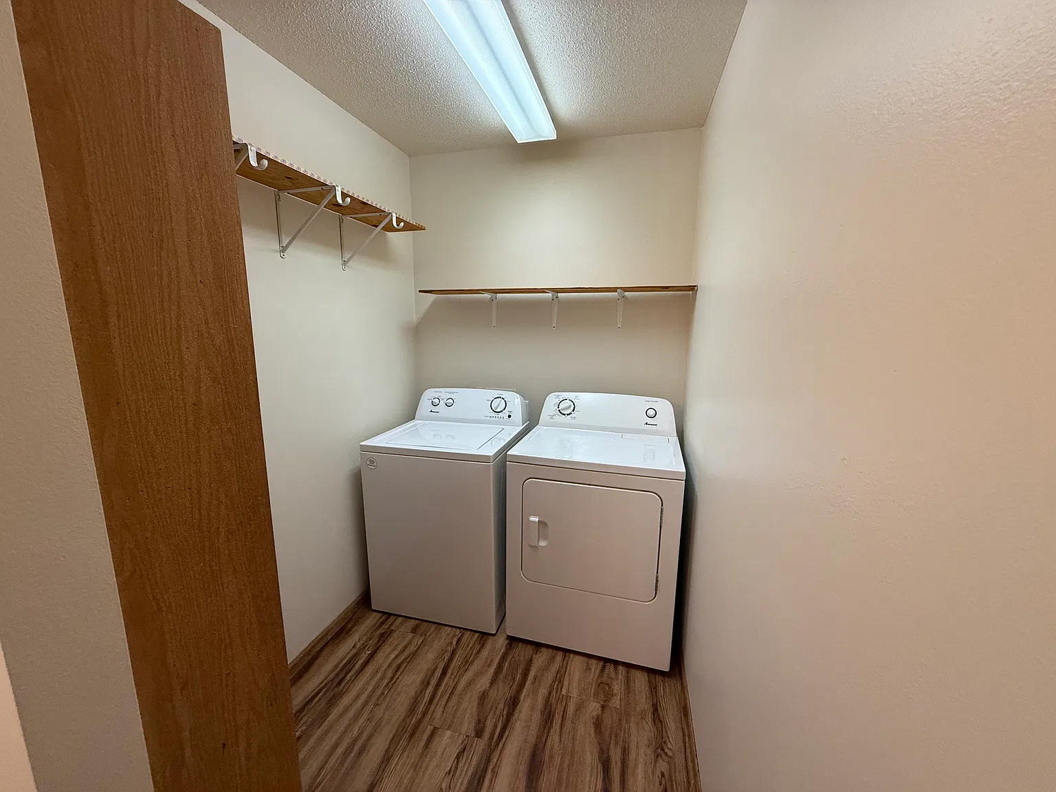 1120 Weather Ridge Rd — Photo 3
