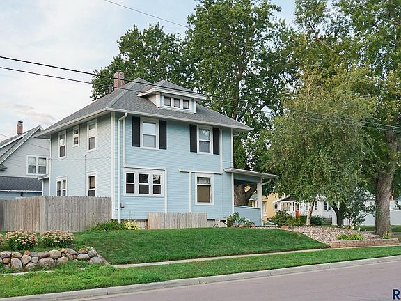 5th image of 900 S Duluth Ave