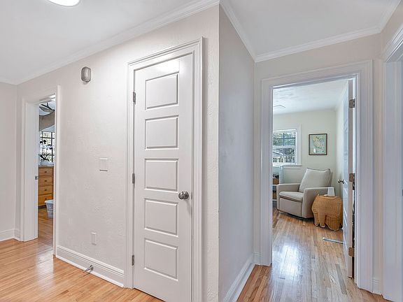5th image of 2714 Easton Ter