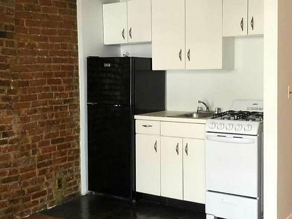 3rd image of 421 E 82nd St APT 2B