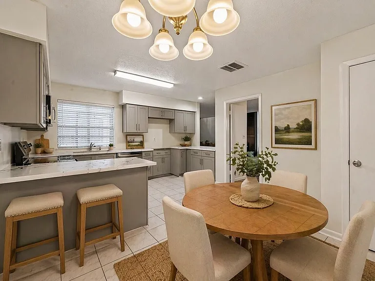 13431 Clarewood Dr — Photo 9