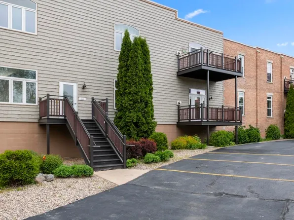 438 Washington St, Wrightstown, WI 54180