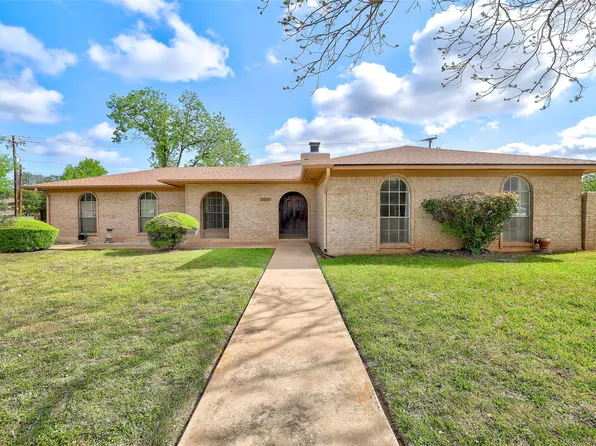 2303 Dawn Dr, Georgetown, TX 78628