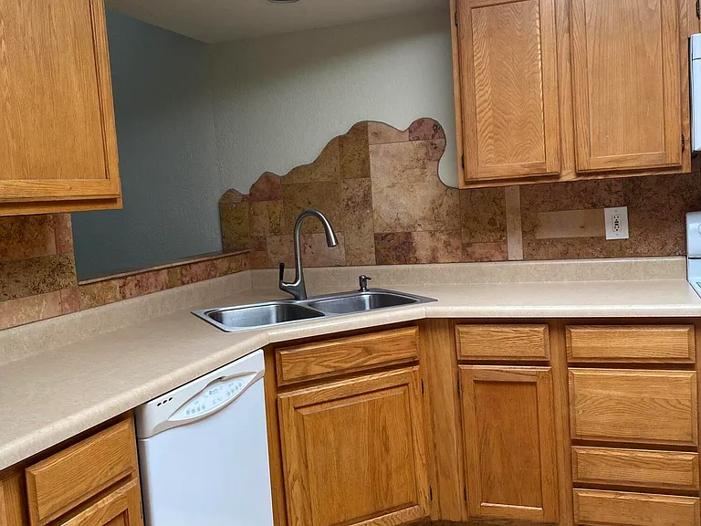 4014 E Cortez St — Photo 16