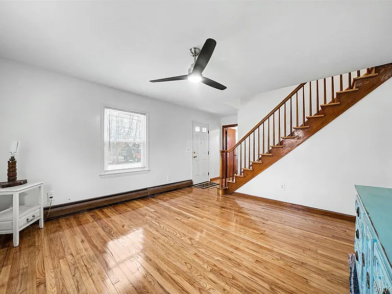 15 Forge Hill Rd — Photo 5