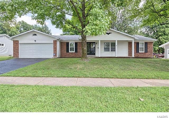 1st image of 2062 Seven Pines Dr