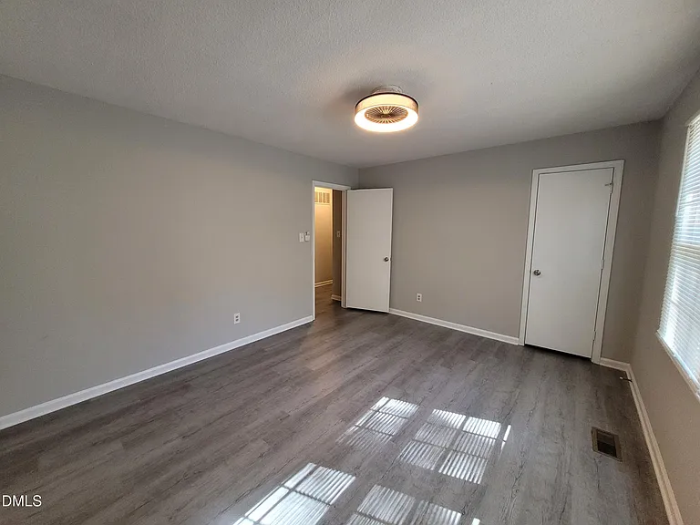920 Jason Ct — Photo 14
