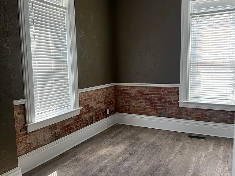 701 N Front St #A — Photo 3