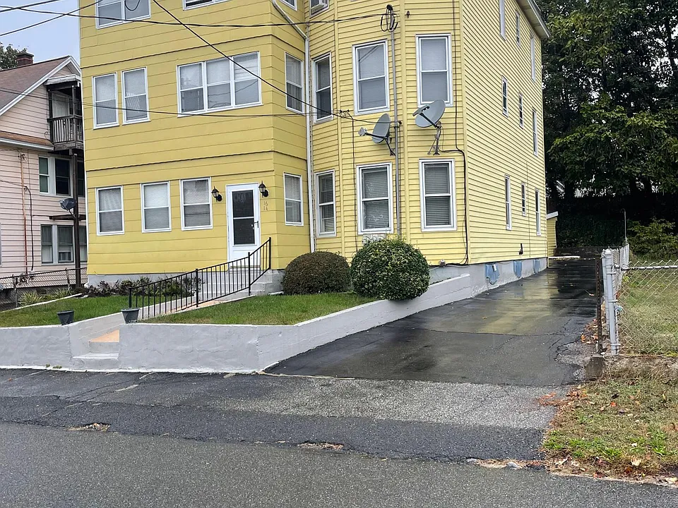 16 East St #2