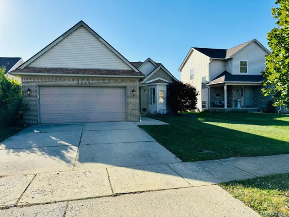 5344 Franklin Ave, Trenton, MI 48183