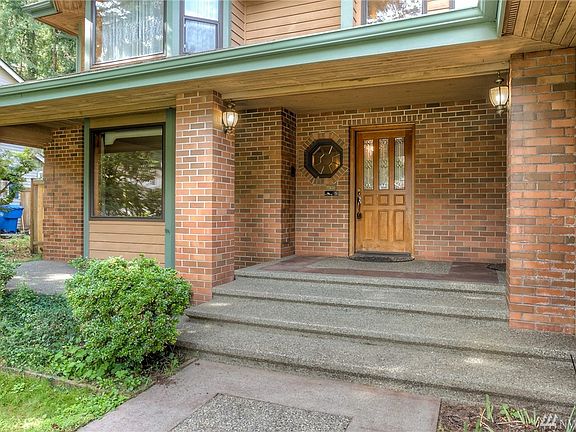 2nd image of 16502 88th Avenue Ct E