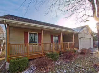 W5933 Mariner Hills Trl, Elkhorn, WI 53121