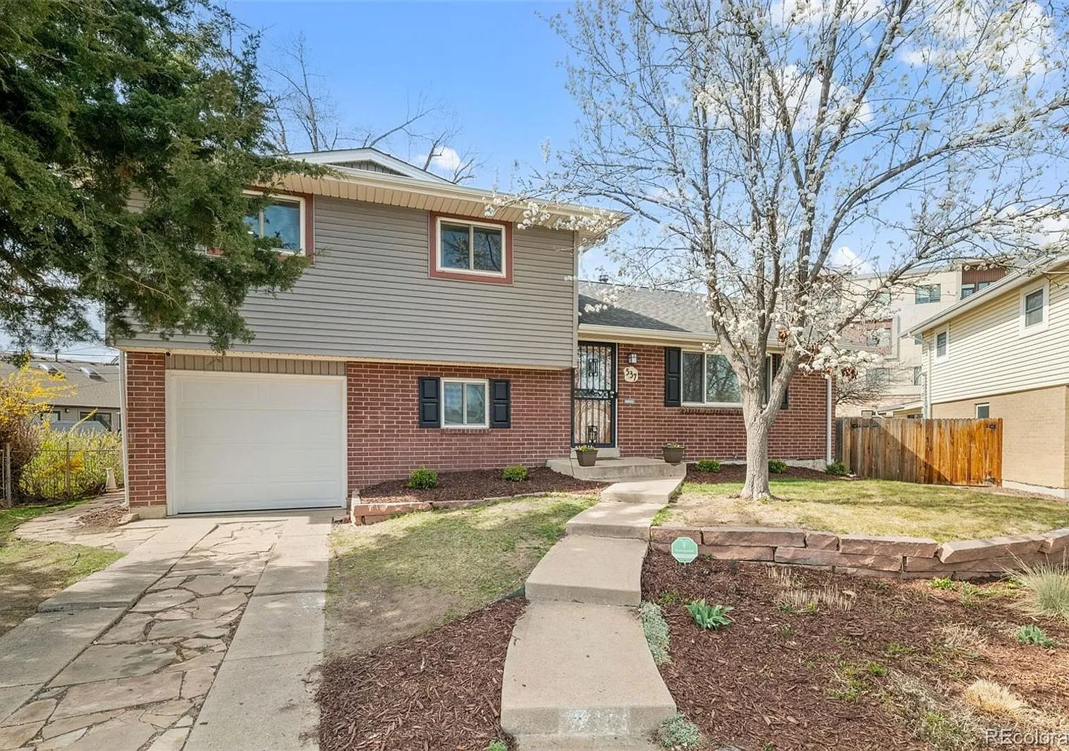 Incredible 4 bedroom home in Virginia Vale — Photo 1