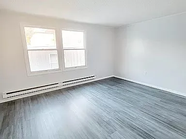 183 Oakwood Ave — Photo 3