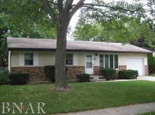 103 Greenleaf Dr, Bloomington, IL 61704