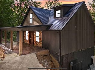 1265 Cliffs Edge Rd, East Bernstadt, KY 40729