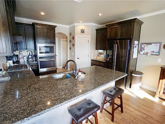 4th image of 5212 SE 147th Cir