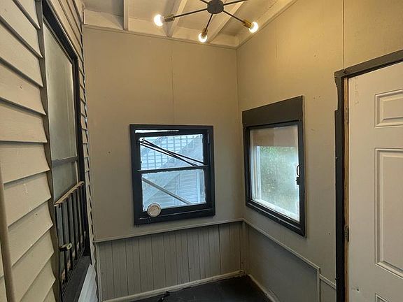 5th image of 447 14th Ave #1