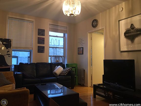 3rd image of 3148 35th St APT 2