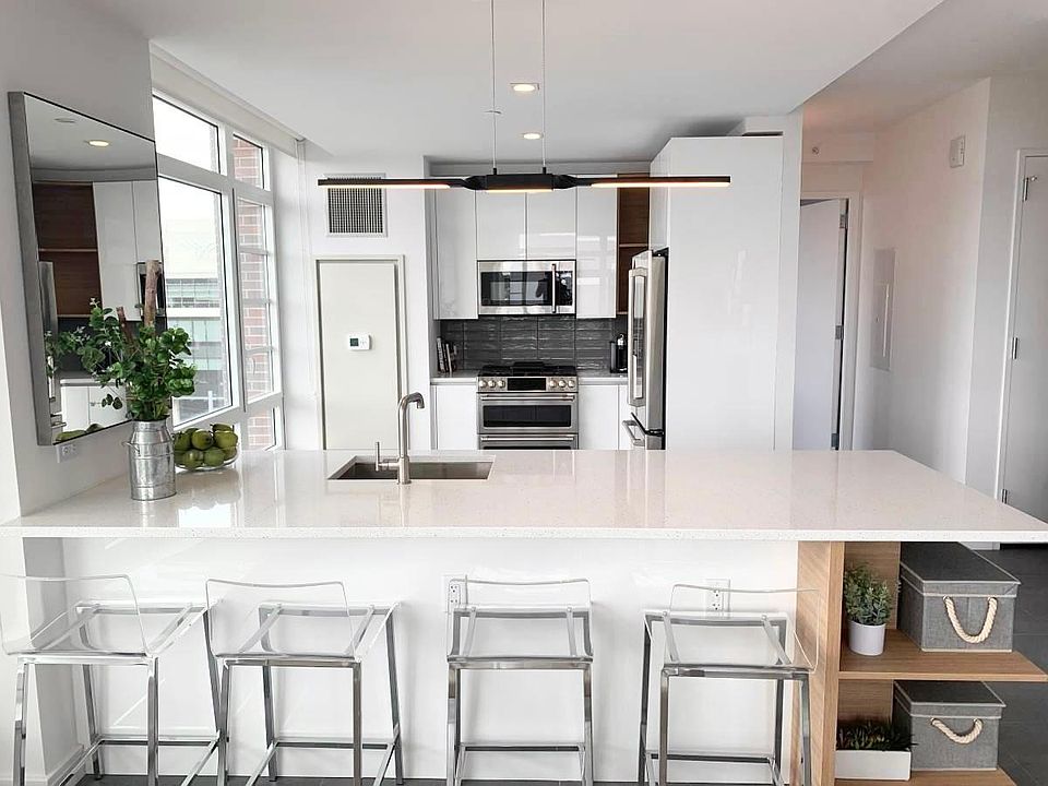 1st image of 192 2nd St #3W