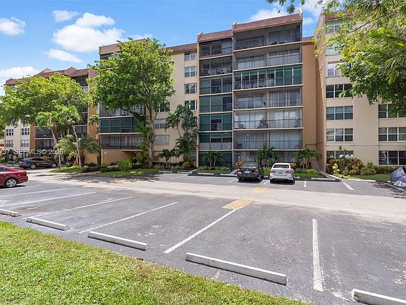 3rd image of 3771 Environ Blvd APT 253