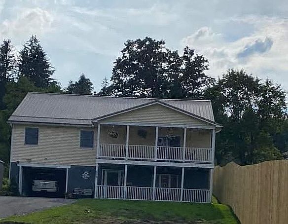 2nd image of 607 George St