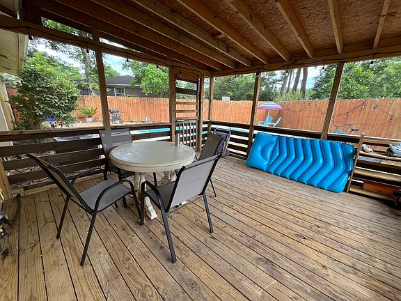 Screened back porch -- a gift to have residing in Charleston!