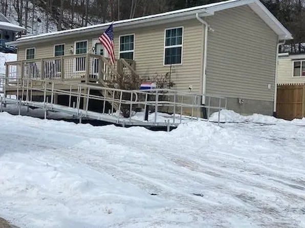 180 Saint John St, Nelsonville, OH 45764