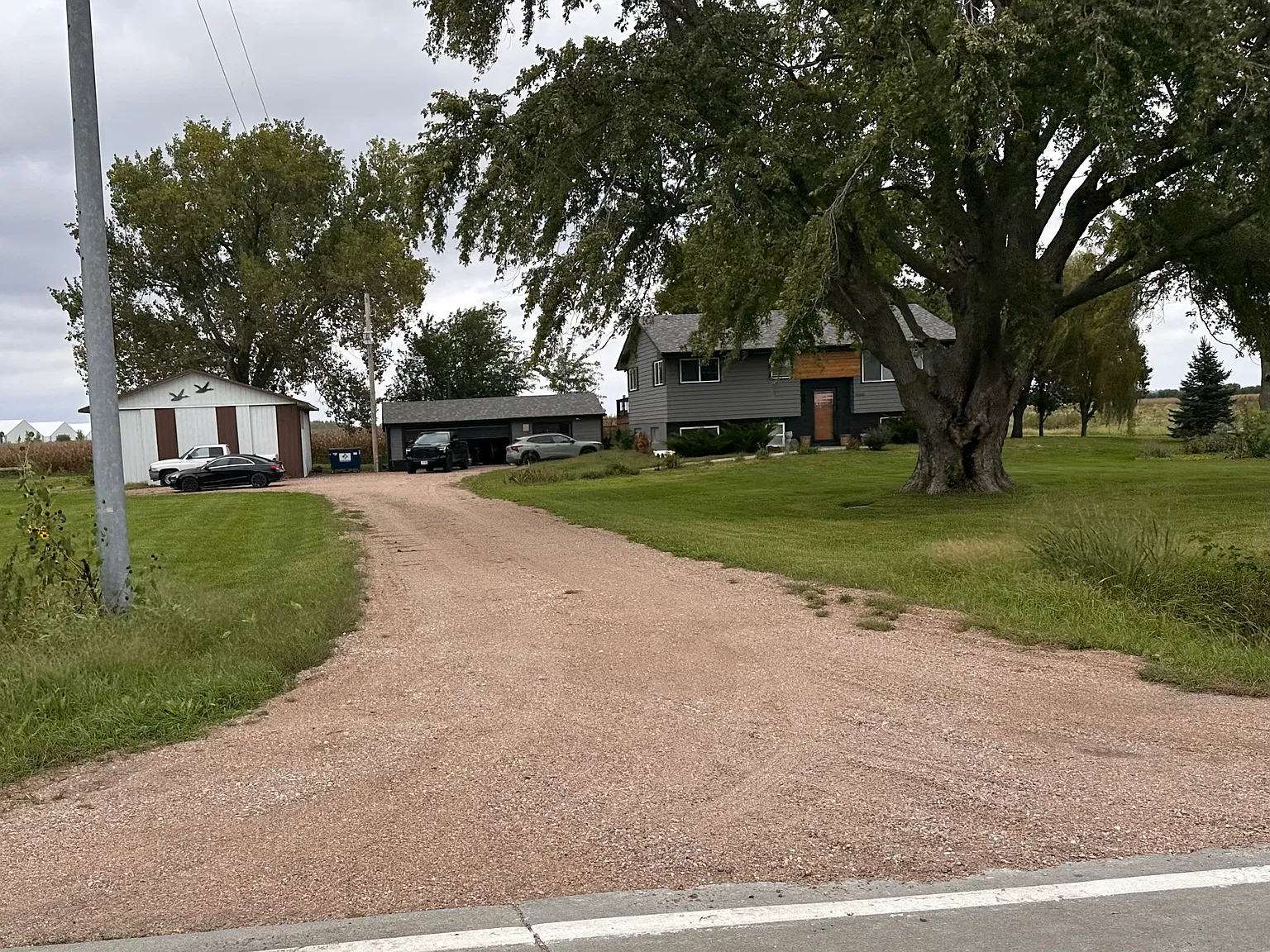 3 bed, 1200 sqft, $2,200 — Photo 2