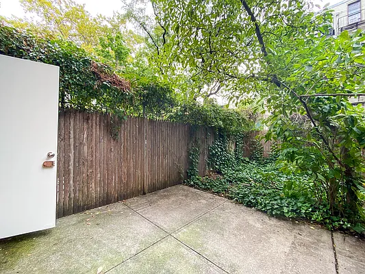Rented by City Connections Realty | media 1