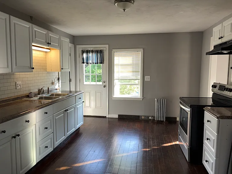 588 W Hartford Ave #B — Photo 11