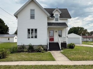 220 Center St, Randolph, WI 53956