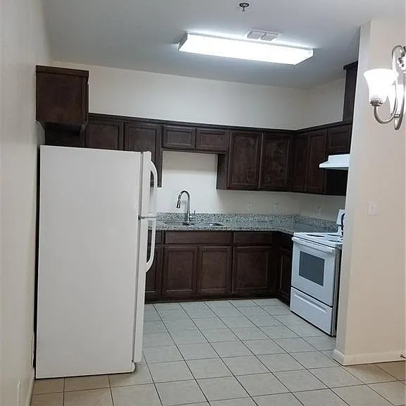 3800 Howard Dr #1 — Photo 3