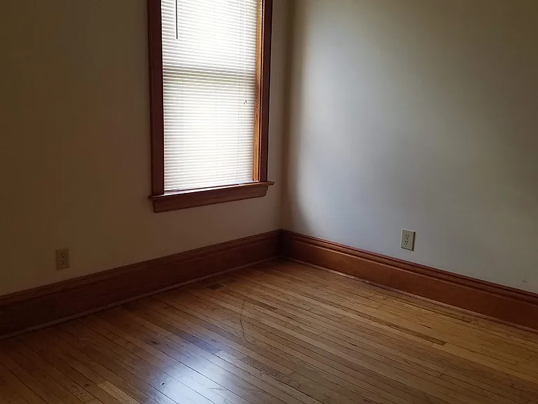 5861 Nina — Photo 11