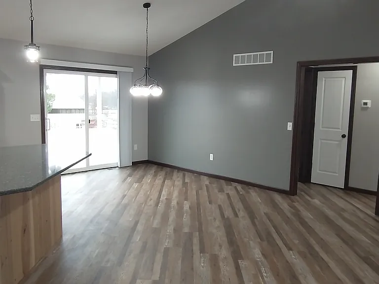 2300 Upland Ave SW — Photo 11