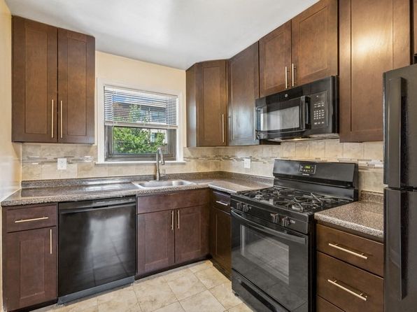 785 Green St APT 10