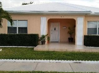 613 W 7th St, Riviera Beach, FL 33404