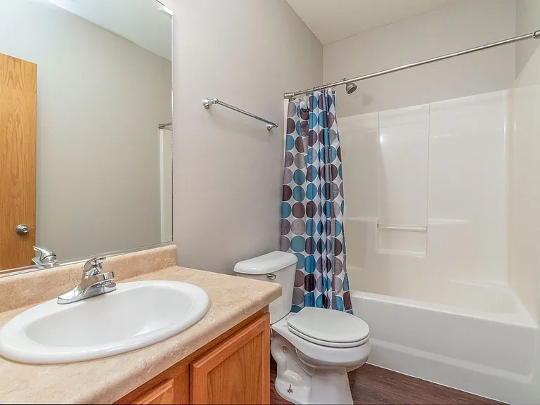 544 SW 46th St — Photo 12