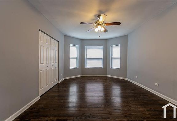 4th image of 7525 S Kingston Ave #2E