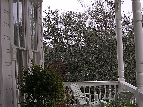 2nd image of 3709 Camp St