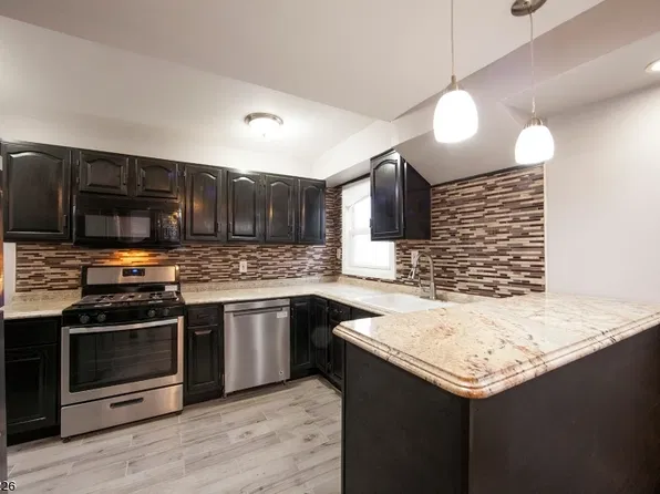 44 Linden Ave, East Orange, NJ 07018