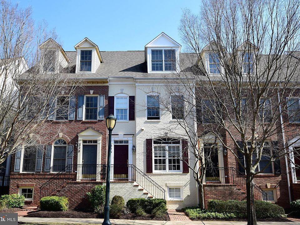 1st image of 326 Fallsgrove Dr