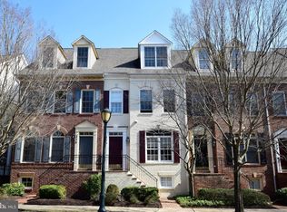 326 Fallsgrove Dr, Rockville, MD 20850