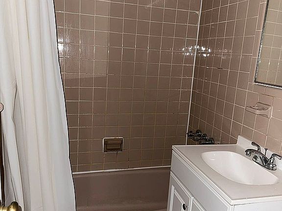 5th image of 307 E 89th St APT 4B