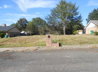 1906 Castlegate Dr, Henderson, TX 75654