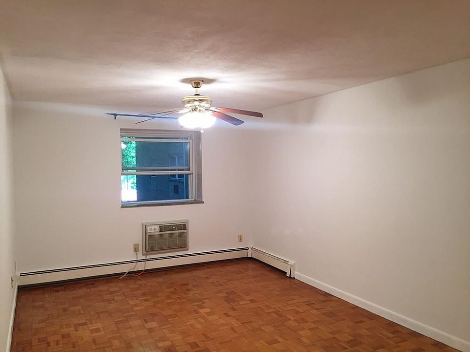 2nd image of 5050 Washington St APT 110