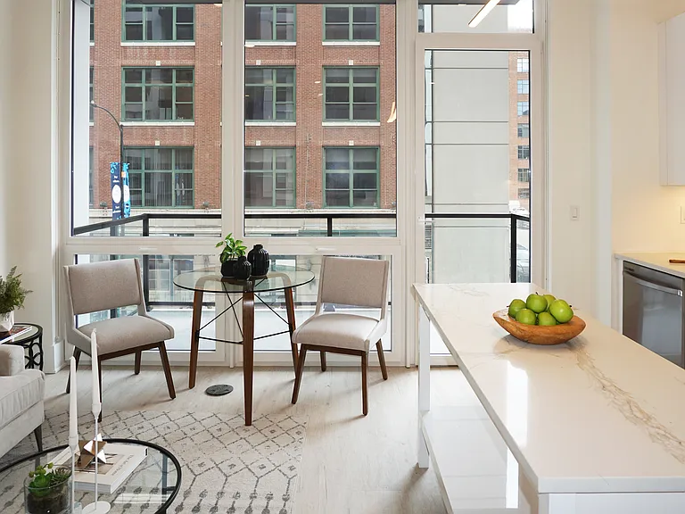 Luxe Suites Chicago Luxury Apartments — Photo 87
