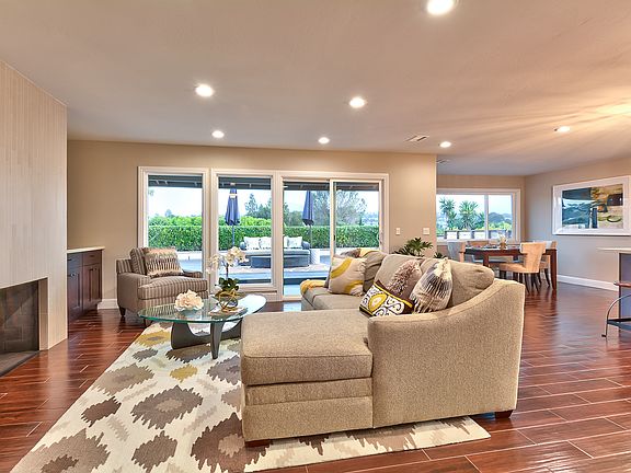 5th image of 12385 Tesoro Ct
