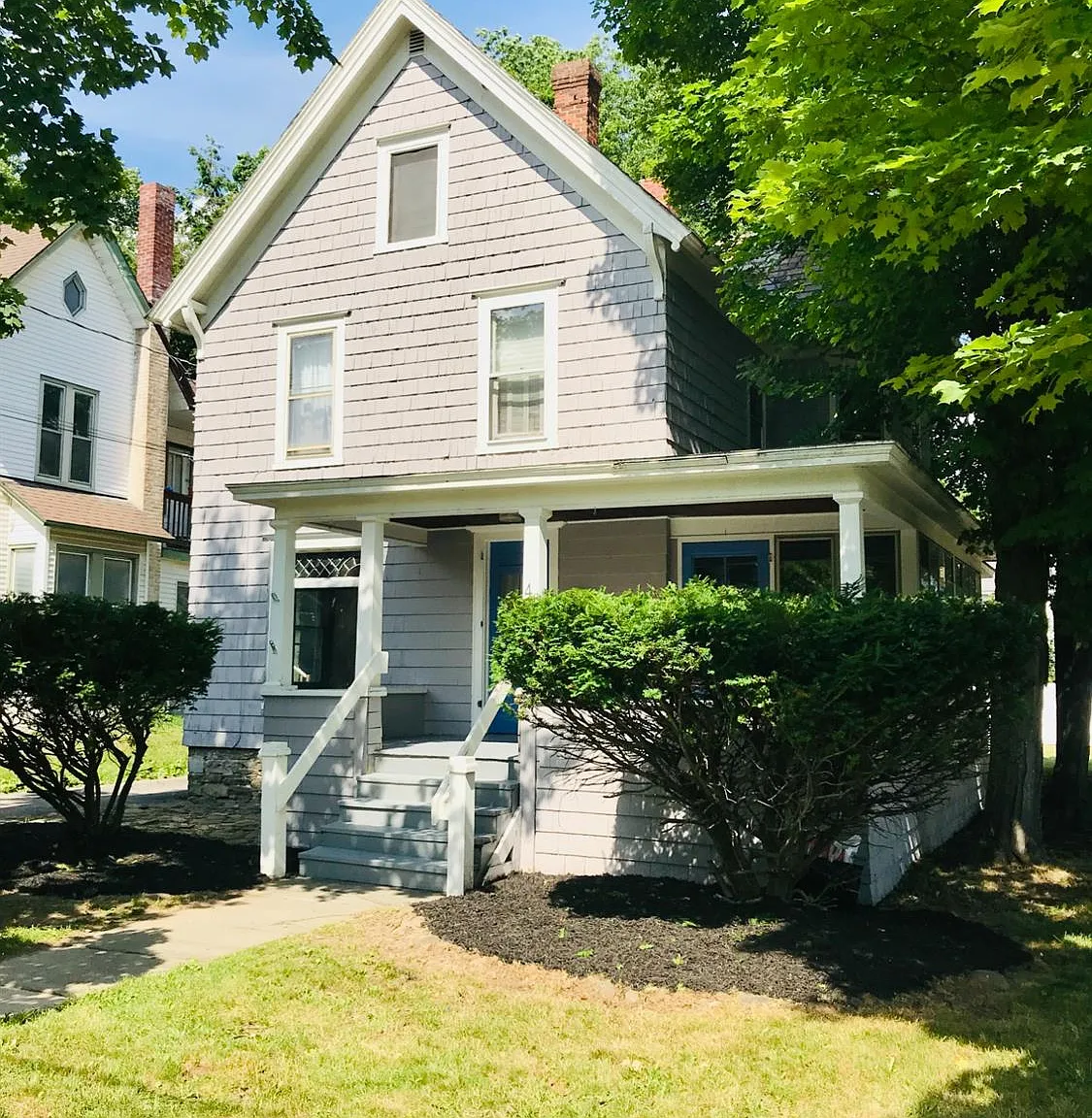 3 bed, 2.0 bath, 1521 sqft, $1,700 — Photo 1